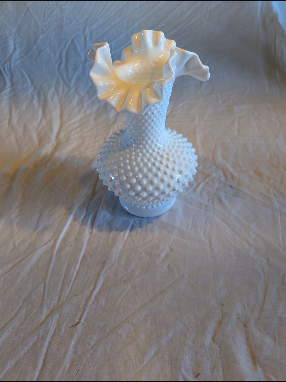 2/100$ Vintage White Hobnail Ruffled Milk Glass Vase
